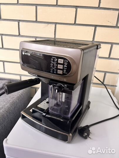 Кофемашина рожковая vitek