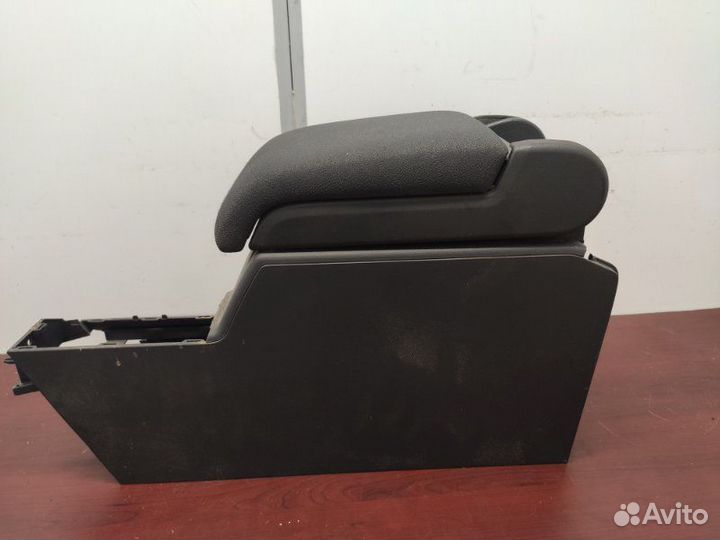 Консоль между сидений Opel Vectra C Z18XER 2008