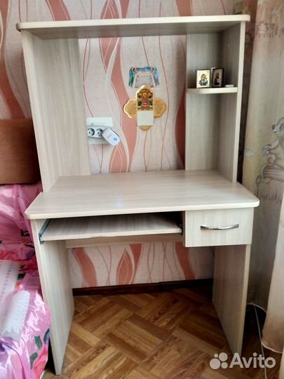 Компьютерный столик