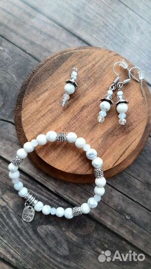 Комплект украшений ручной работы