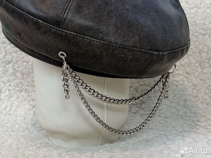 Кепи Ирины Горбачевой urban revivo