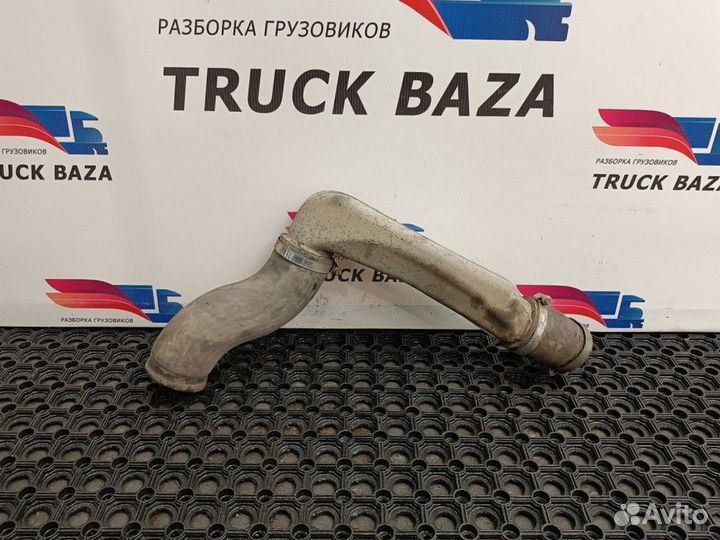 A9425010156 Патрубок системы охлаждения