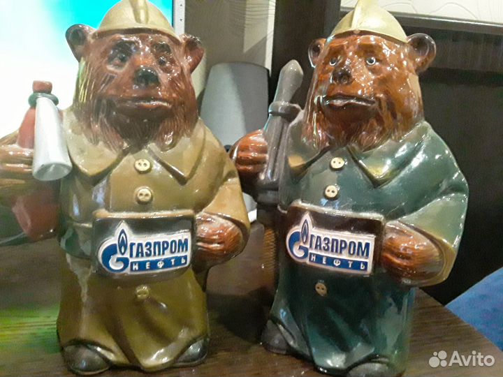 Коллекция сувенирных медведей Газпром.Омск