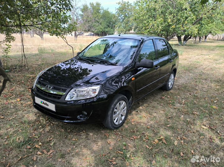 LADA Granta 1.6 МТ, 2013, битый, 180 000 км