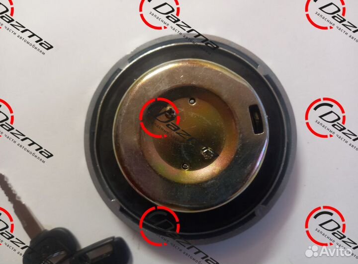 Zevs CY87164 Крышка топливного бака hino 500 с клю