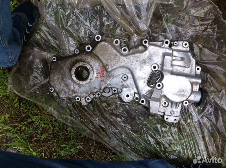 Крышка двигателя передняя Nissan