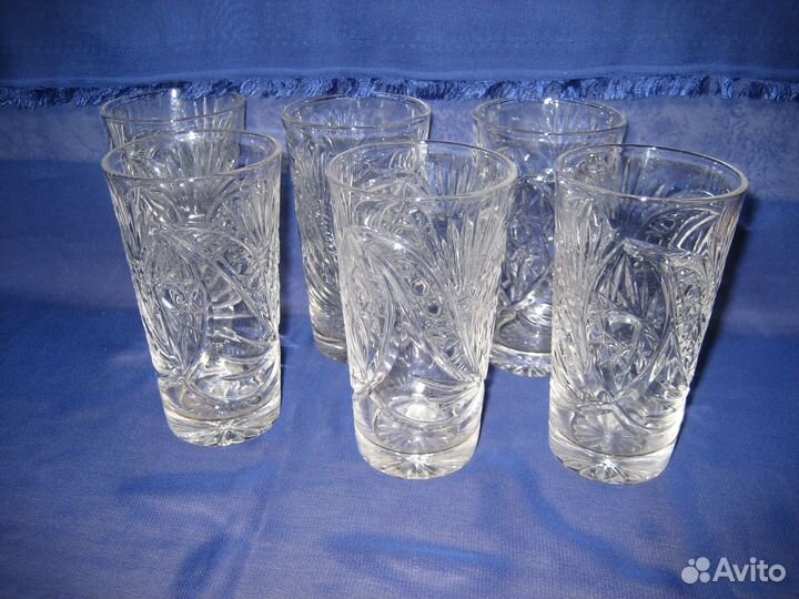 Хрустальные стаканы высокие