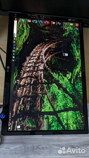 Монитор LG Flatron L227WT