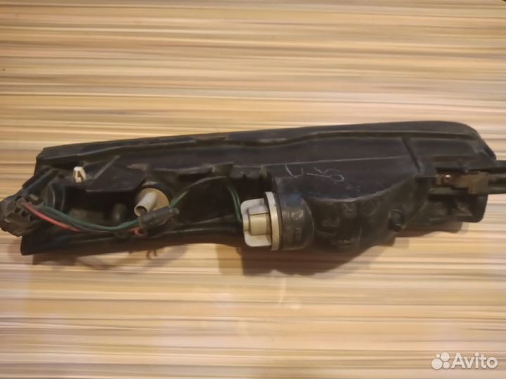 Поворотник правый mazda 323 f bg