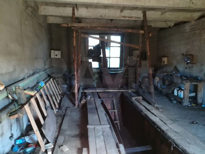 Гараж, > 30 м²