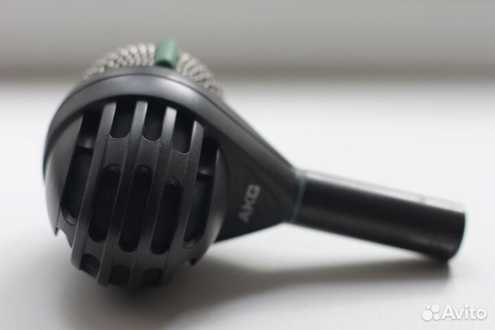 Студийный микрофон akg d112