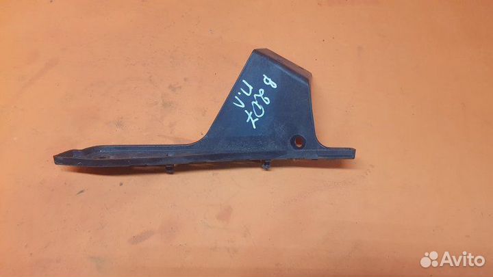 Кронштейн бампера передний левый Cadillac Cts 3.6