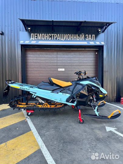 SKI-DOO Backcountry X-RS 850E-TEC 154 VIP 2024