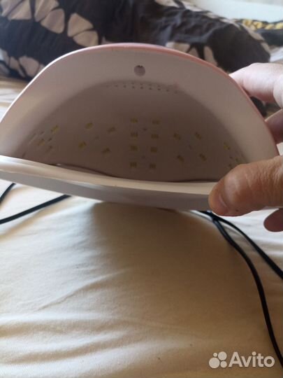 Лампа, пылесос, машинка для маникюра и педикюра