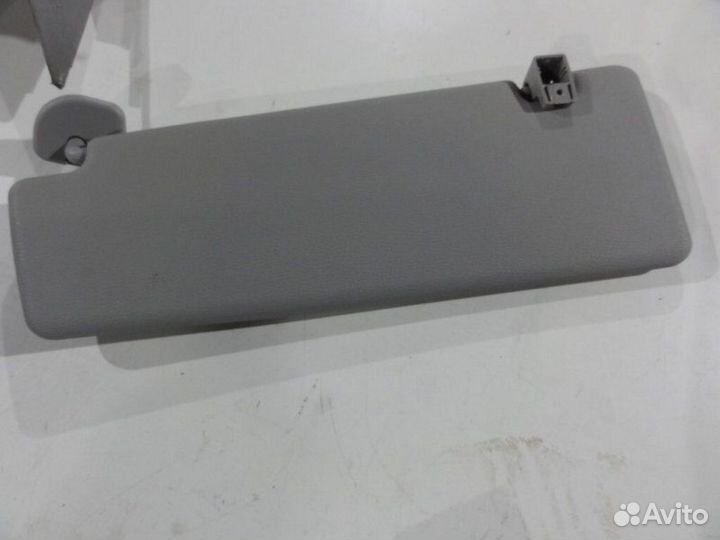 Козырек солнцезащитный правый Bmw X5