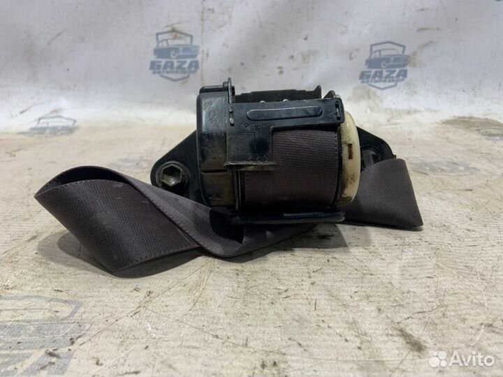 Ремень безопасности задний левый Toyota Vista SV32