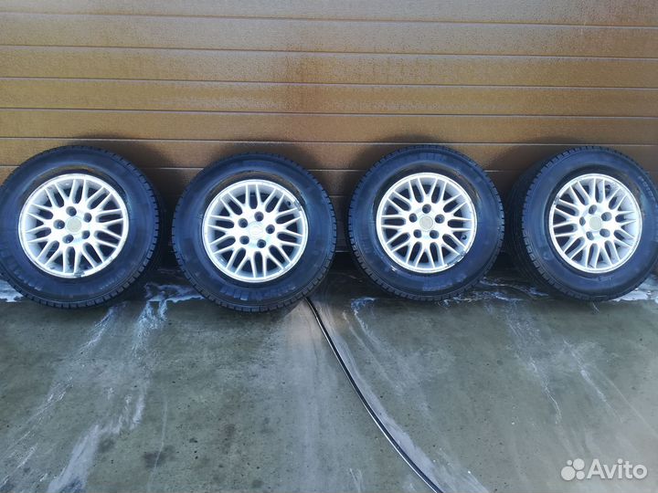 Продам колеса на литье r15 5*114,3