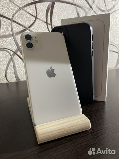 iPhone 11, 64 ГБ