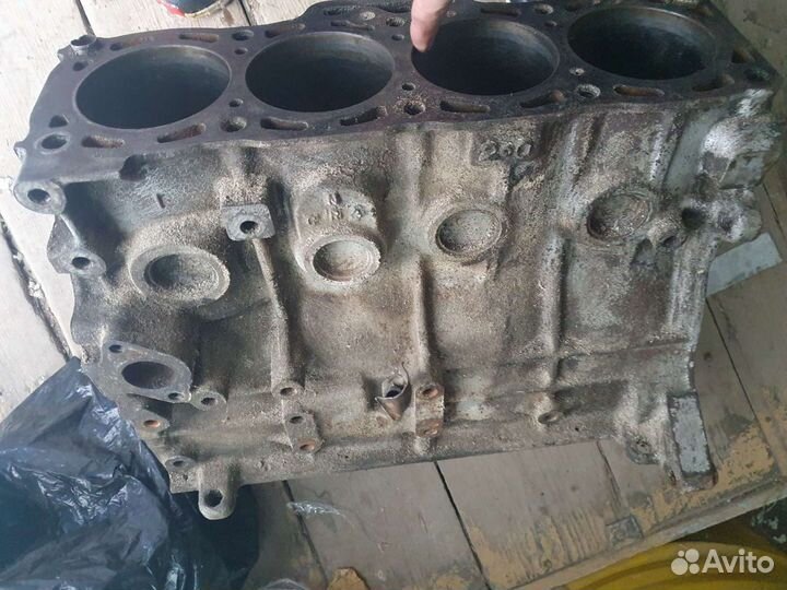 Блок цилиндров Мазда 626 2.0