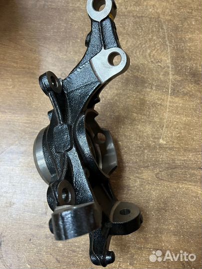 Кулак поворотный передний левый Elantra 11