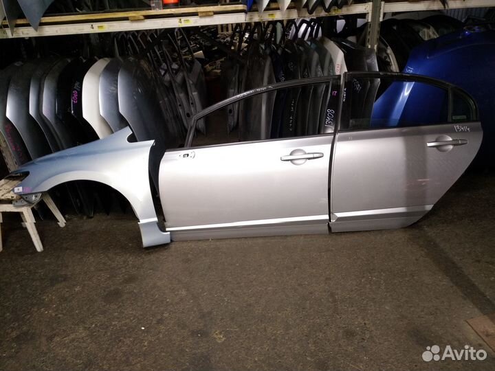 Дверь для Honda civic 4D оригинал