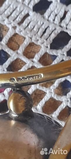 Антикварное зеркало на ручке