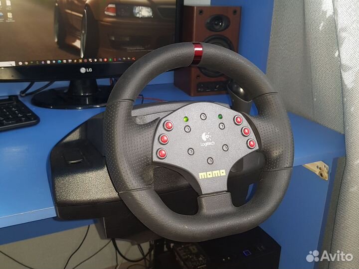 Игровой руль logitech momo racing