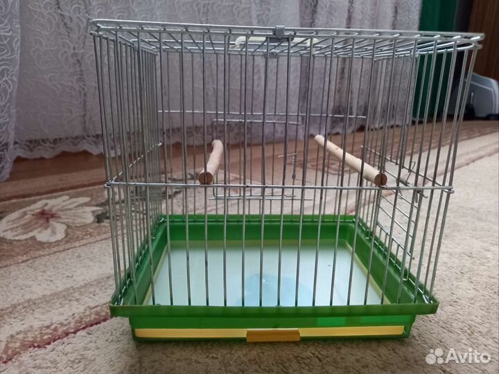 Маленькая клетка для птиц