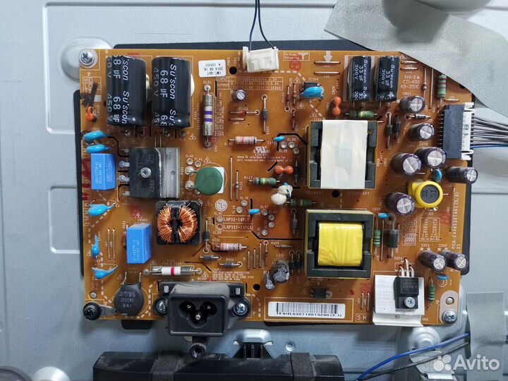 Телевизор LG 32LB650V (Разбор)(По запчастям)
