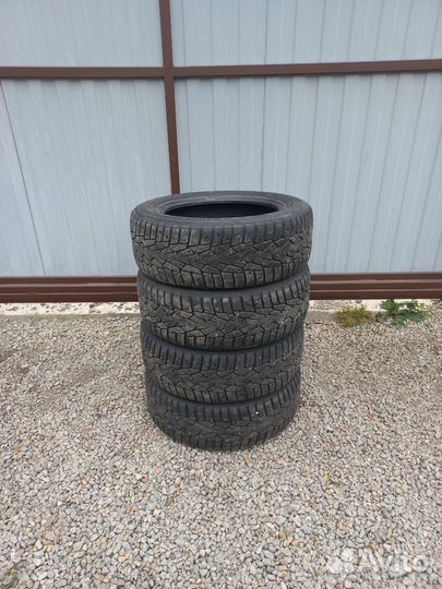 Nokian Tyres Hakkapeliitta 7 205/60 R16 30J