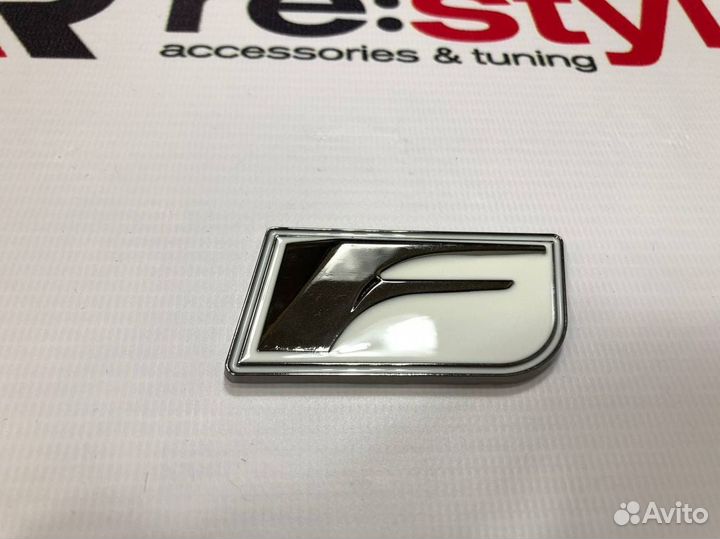 Эмблема Lexus F-Sport Короткая B2941