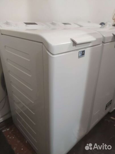Стиральная машина с вертикальной загрузкой