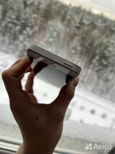 Телефон iPhone 5s (без обмена)