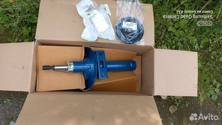 Стойка амортизатора передняя