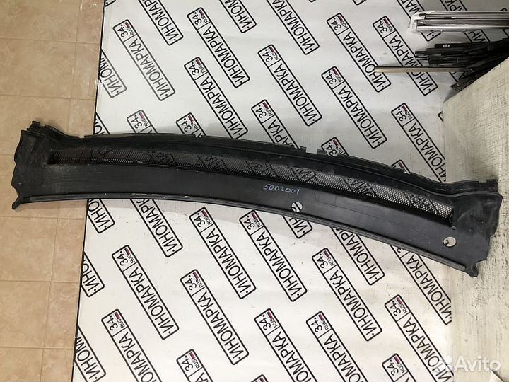 Жабо решетка стеклоочистителя Ford Focus 2