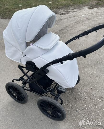 Продам коляску 2 в 1 