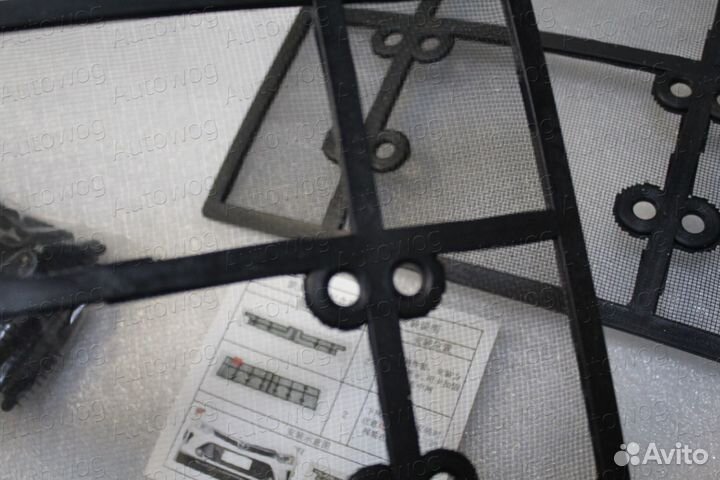 Защитная сетка в решетку Camry V50 / V55 2015 +