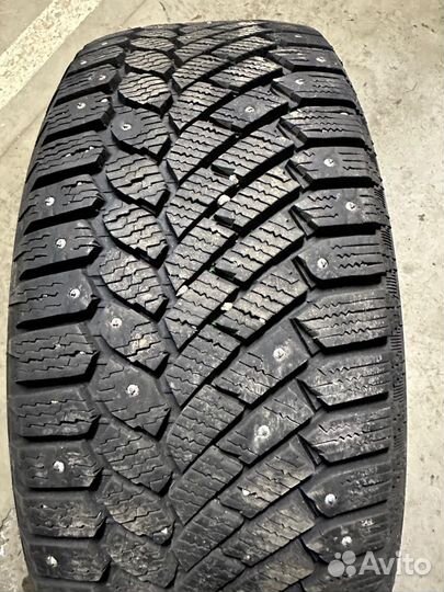 Gislaved Nord Frost 200 215/55 R17 98T