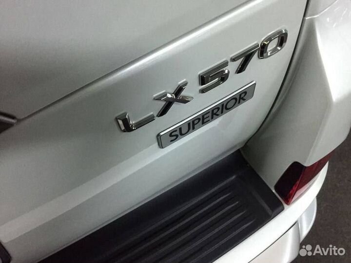 Lexus LX570 / LX450d Шильдик superior E3DK4