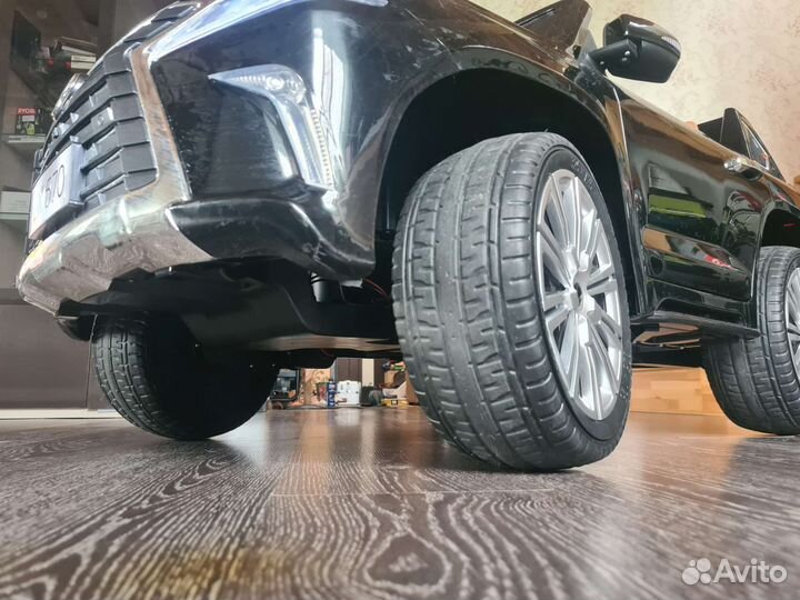 Детский электромобиль двухместный бу