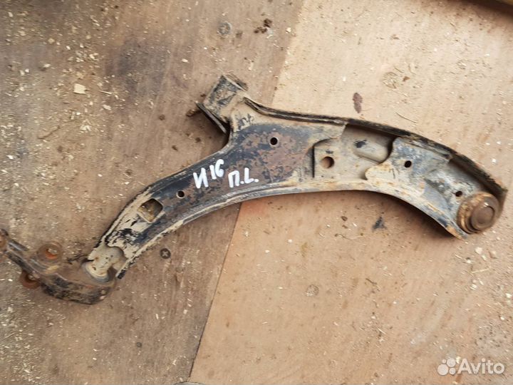 Рычаг передний левый Nissan Almera N16