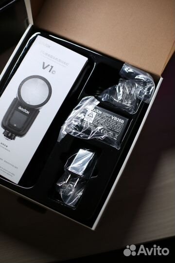 Вспышка Godox V1 Canon