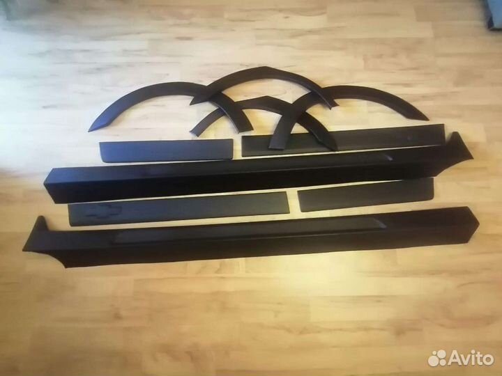 Молдинги на двери Шевроле Ланос