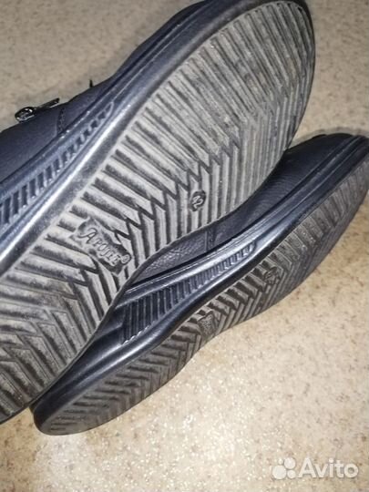 Туфли женские чёрные 42 Apojee