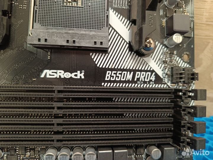Материнская плата B550M Pro4 AM4