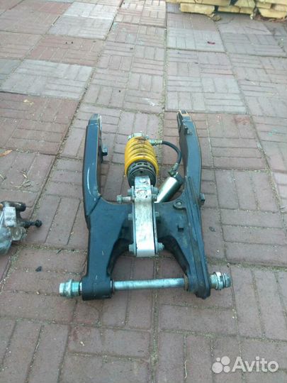 Задняя вилка на хонду ф4i