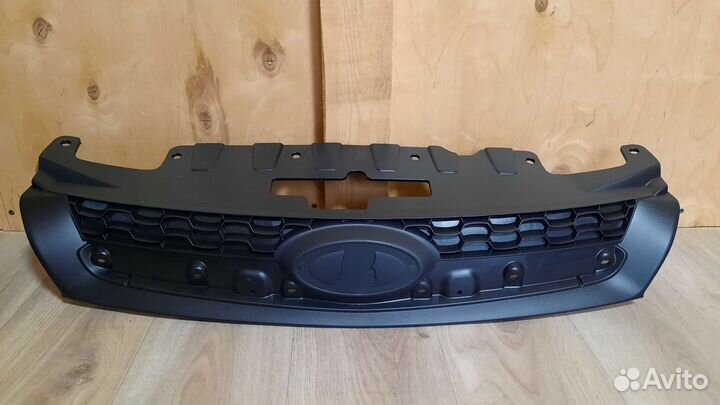 Решетка радиатора Лада Калина 2