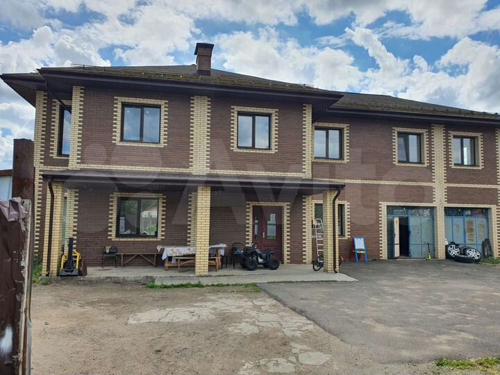 Коттедж 400 м² на участке 30 сот.