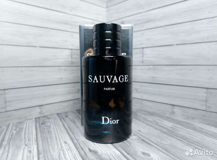 Мужские духи DiorSauvage LUX
