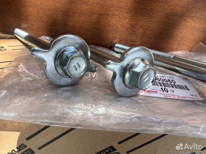 Болт подушки рамы Toyota Land Cruiser 200 Lexus LX